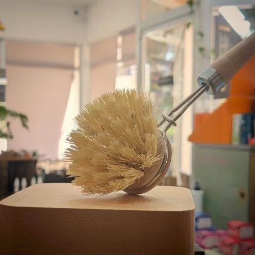 Cepillo con mango para vajilla dureza media